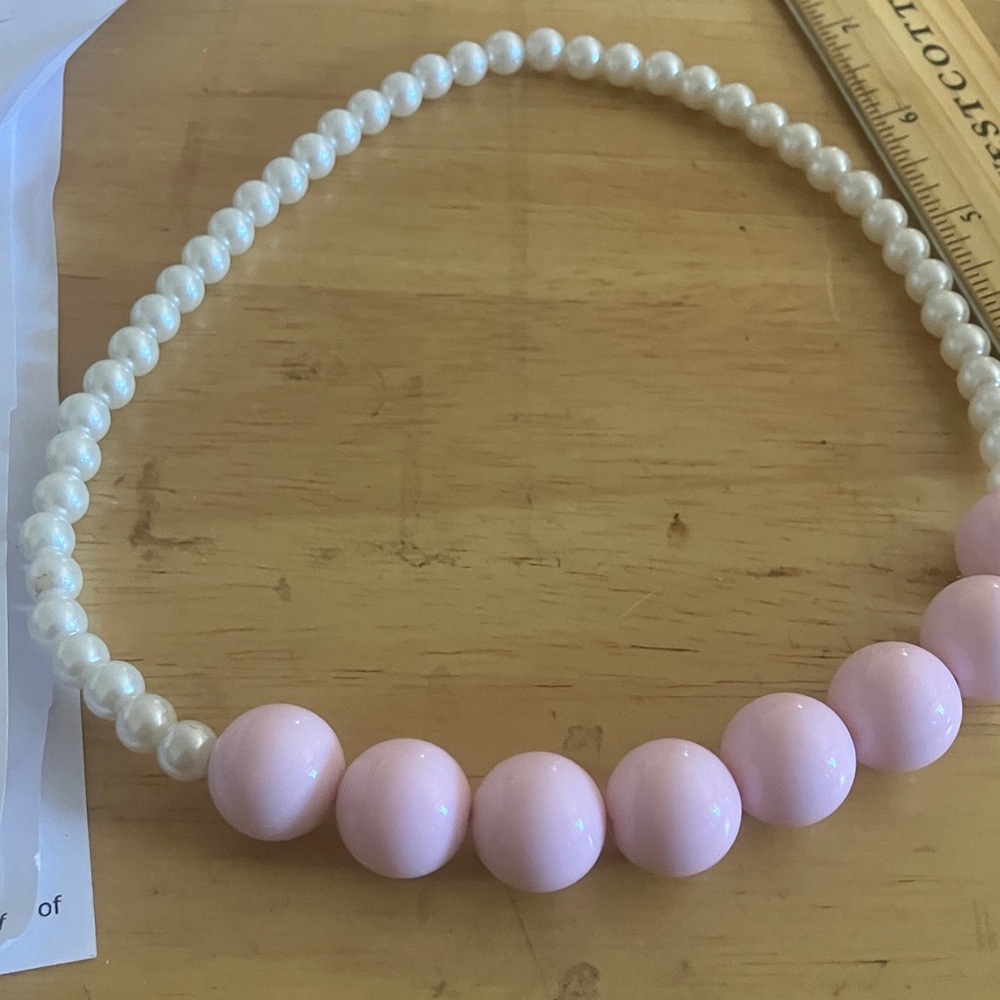 Pink and White stretch Beaded Necklace